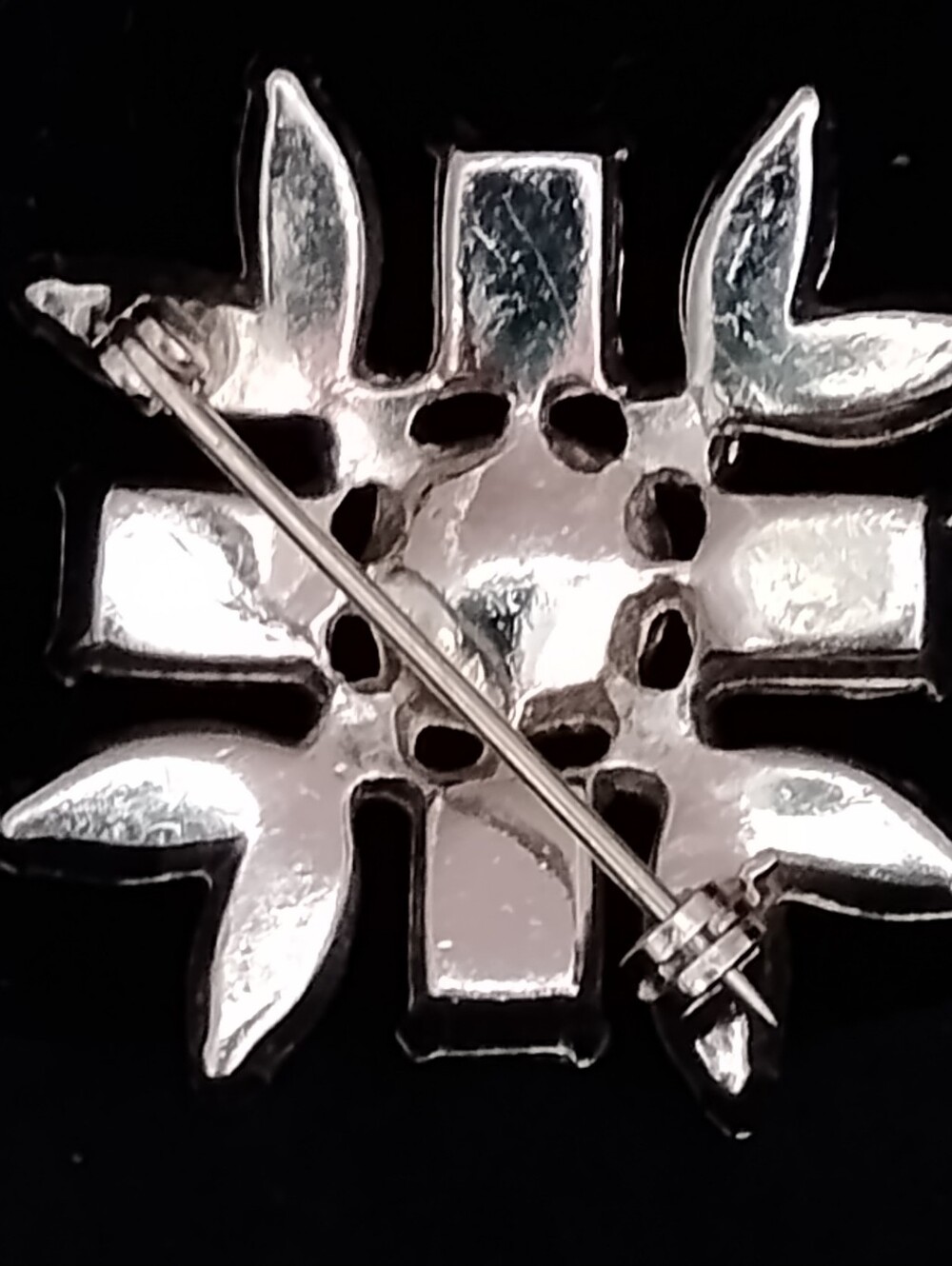 Rhinestone Snow Flake Brooch — Clear Crystal Accent - Picture 2 of 6